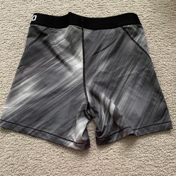 Nike Pro Shorts - Picture 3 of 10